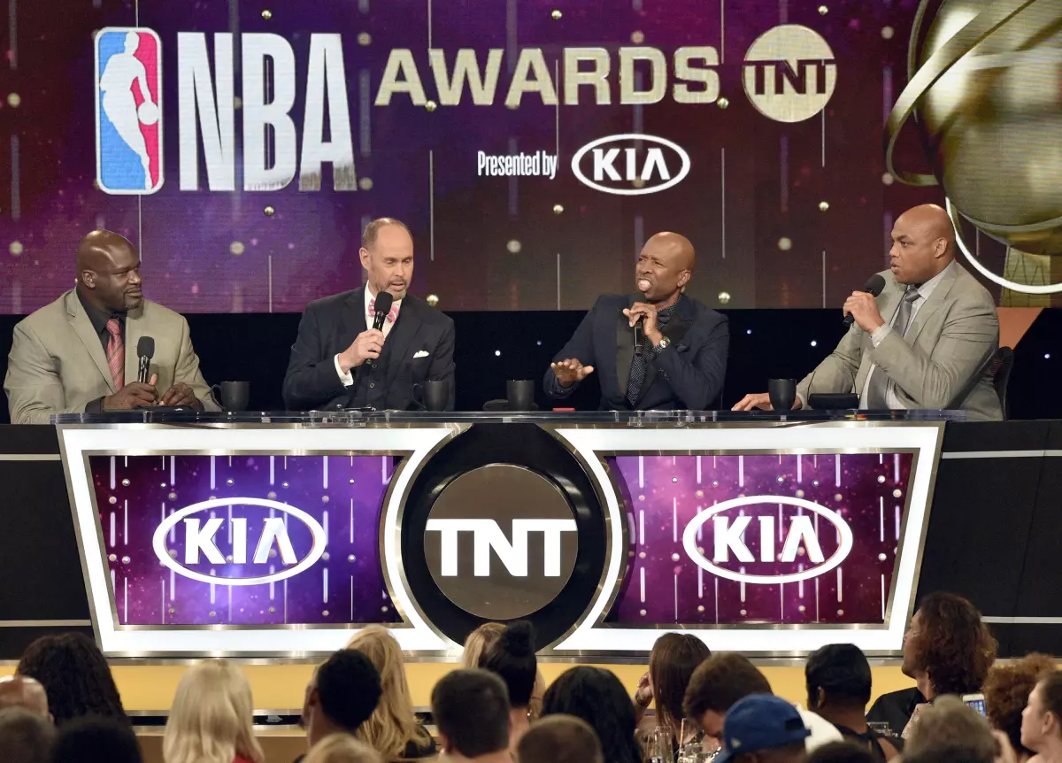 华纳兄弟探索起诉NBA新媒体权利交易,称其与亚马逊匹配 华纳兄弟探索起诉NBA新媒体权利交易,称其与亚马逊匹配