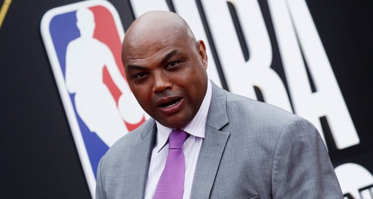 查尔斯-巴克利在新的媒体版权交易中指责NBA老板和总裁选择“金钱而非球迷” 查尔斯-巴克利在新的媒体版权交易中指责NBA老板和总裁选择“金钱而非球迷”
