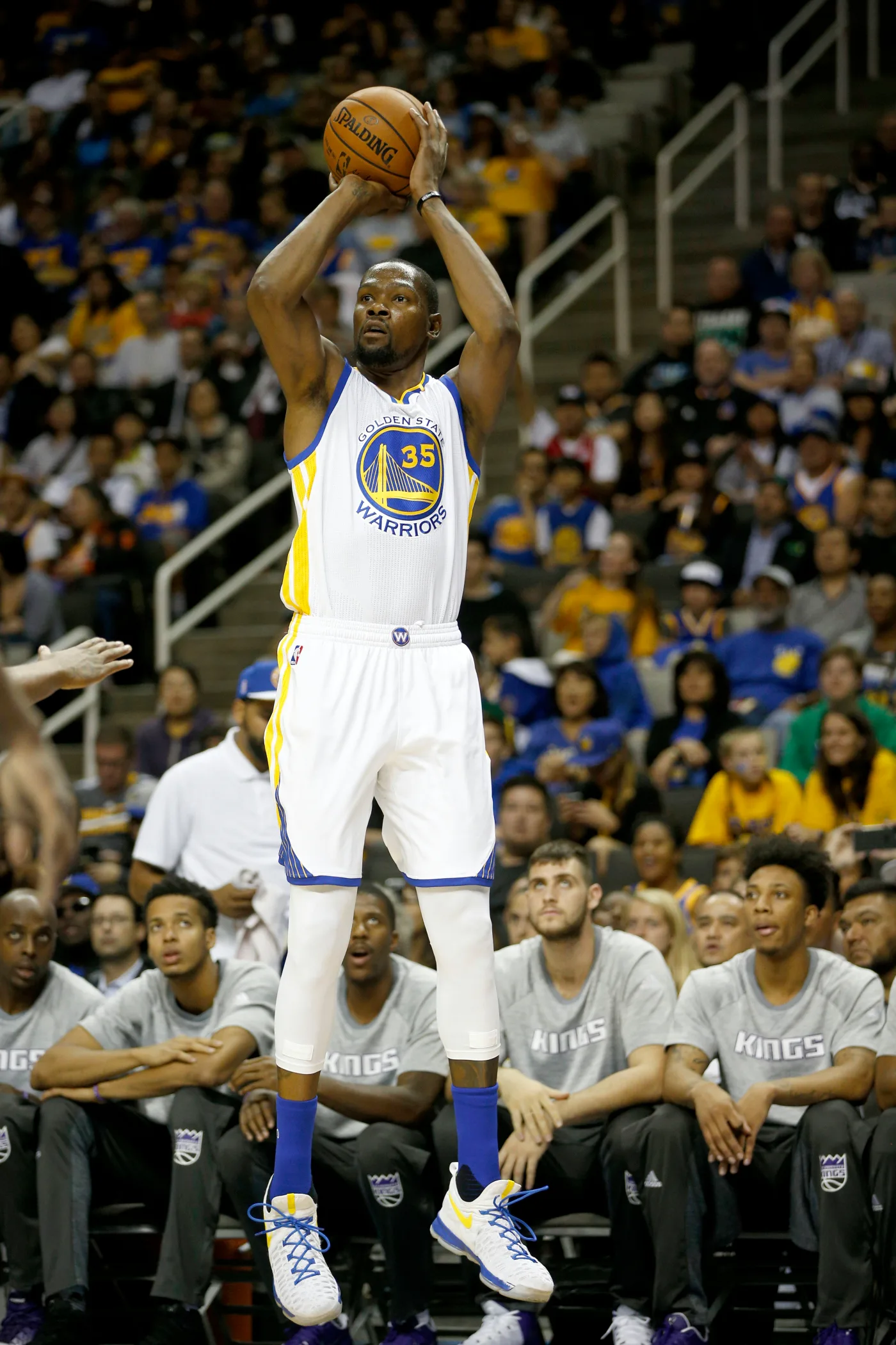 现任NBA球员中那些仍在为过去巨大错误付出代价的人1 现任NBA球员中那些仍在为过去巨大错误付出代价的人2