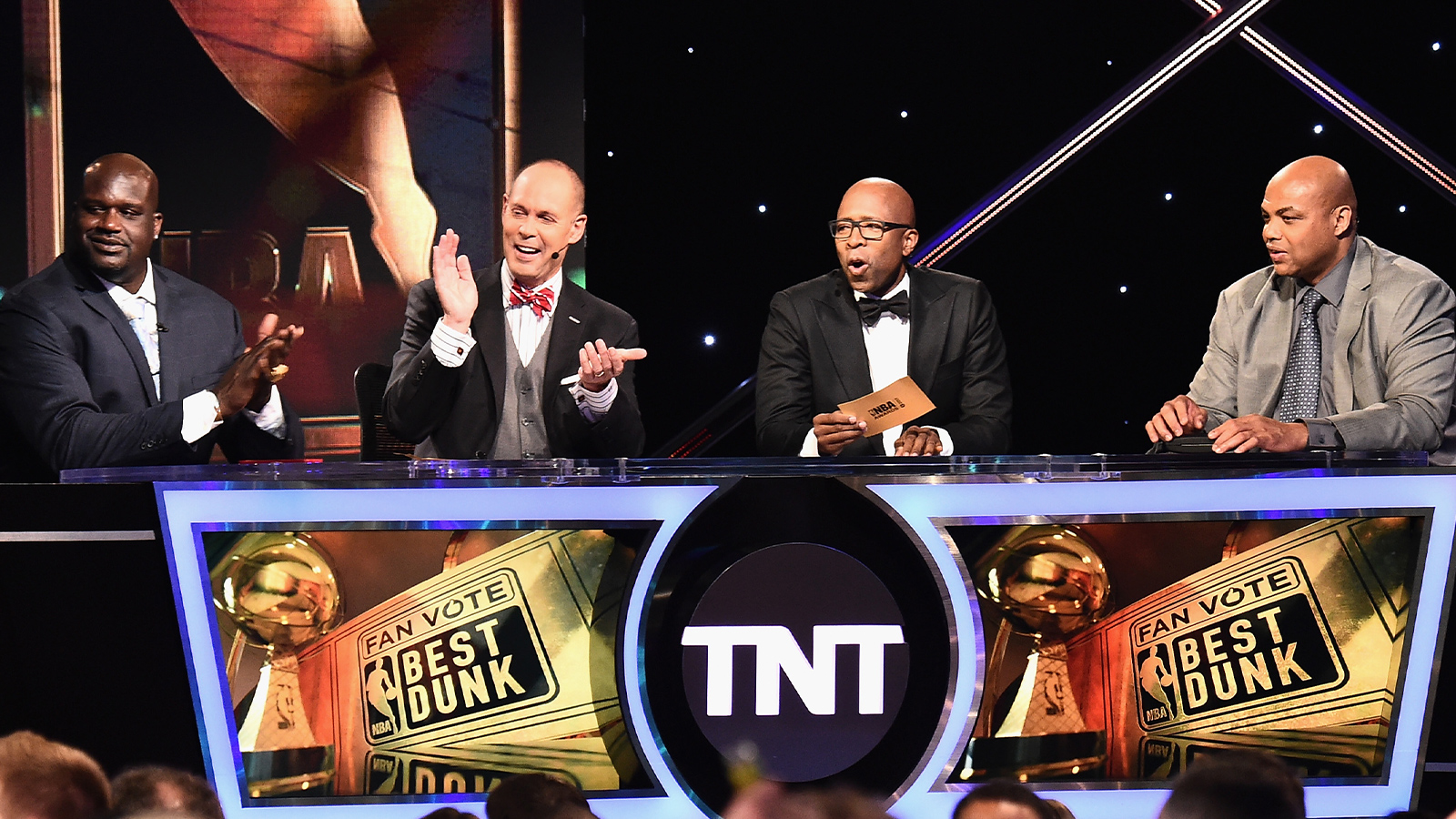 亚马逊或意图挖角“NBA内幕”团队 TNT正为电视转播权法律战做准备 亚马逊或意图挖角“NBA内幕”团队 TNT正为电视转播权法律战做准备
