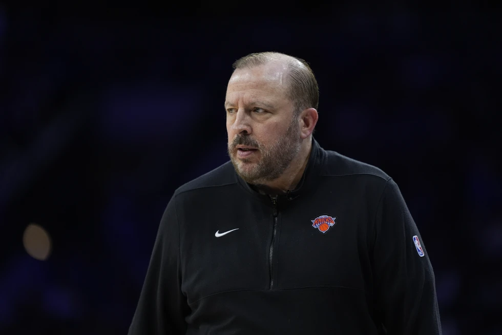 两度荣获NBA年度最佳教练的汤姆-锡伯杜与纽约尼克斯队达成三年续约合同1 两度荣获NBA年度最佳教练的汤姆-锡伯杜与纽约尼克斯队达成三年续约合同2