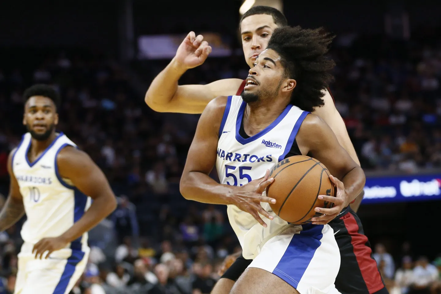 NBA与亚马逊、康卡斯特和迪士尼达成760亿美元协议