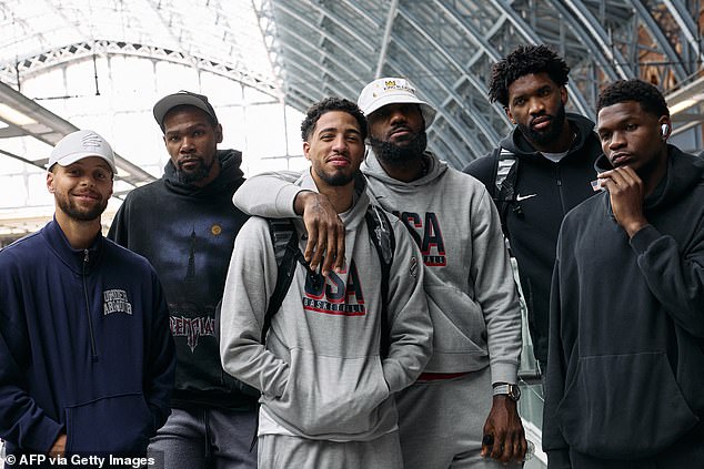 “巴黎奥运会上,澳大利亚女子足球队在奢华比拼中胜过NBA巨星”1 "巴黎奥运会上,澳大利亚女子足球队在奢华比拼中胜过NBA巨星"2