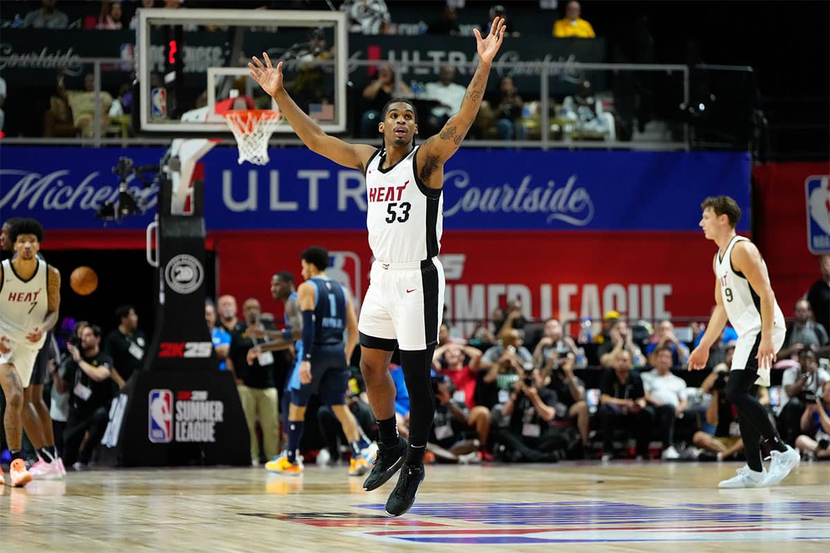 NBA夏季联赛冠军戒指让热火球迷热议不已1 NBA夏季联赛冠军戒指让热火球迷热议不已1