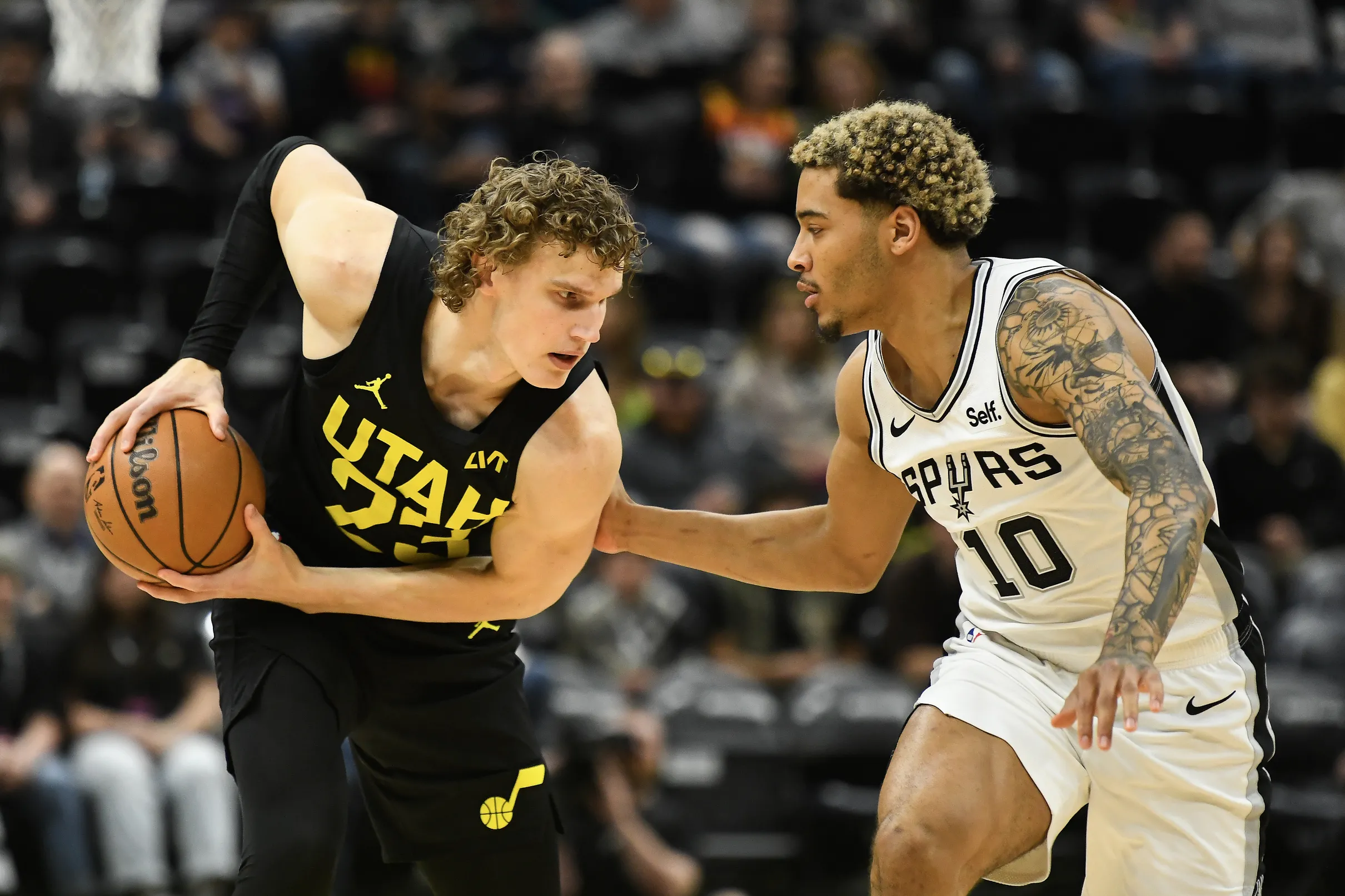 NBA交易传闻:马刺对劳里·马尔卡宁的潜在报价 NBA交易传闻:马刺对劳里·马尔卡宁的潜在报价