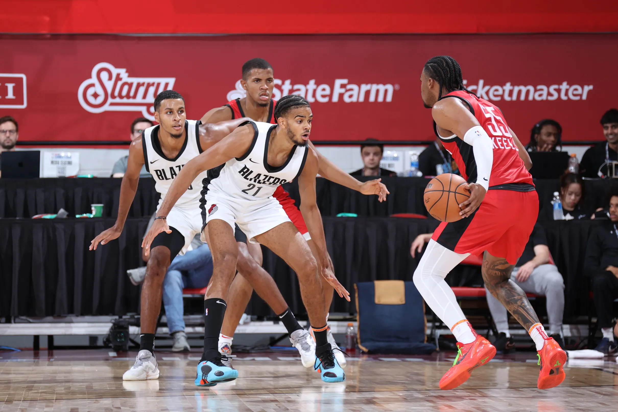 开拓者在NBA夏季联赛中以胜利结束火箭之战