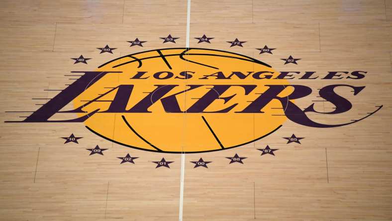 NBA内幕人士提供洛杉矶湖人追逐明星球员的有趣更新 NBA内幕人士提供洛杉矶湖人追逐明星球员的有趣更新