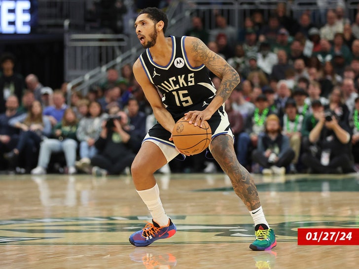 NBA球员卡梅隆-佩恩在紧张的911电话中自称“特里-约翰逊”4