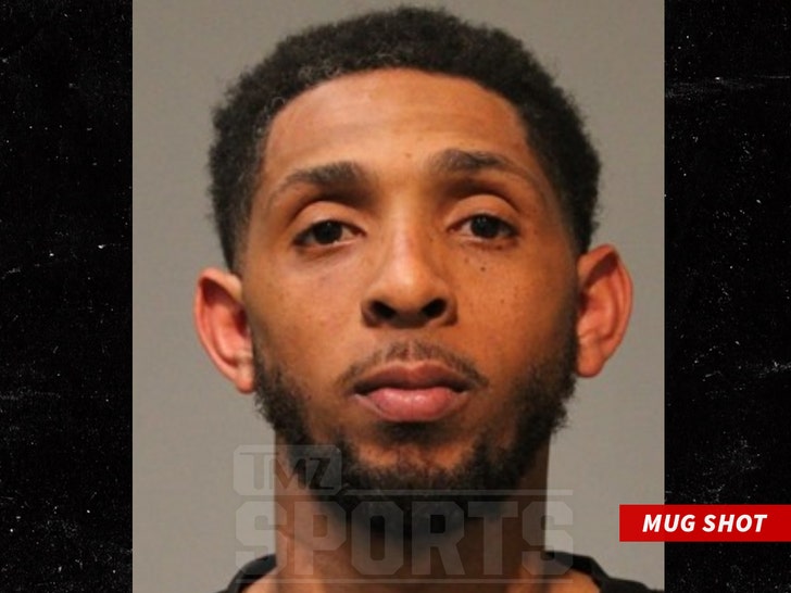 NBA球员卡梅隆-佩恩在紧张的911电话中自称“特里-约翰逊”5