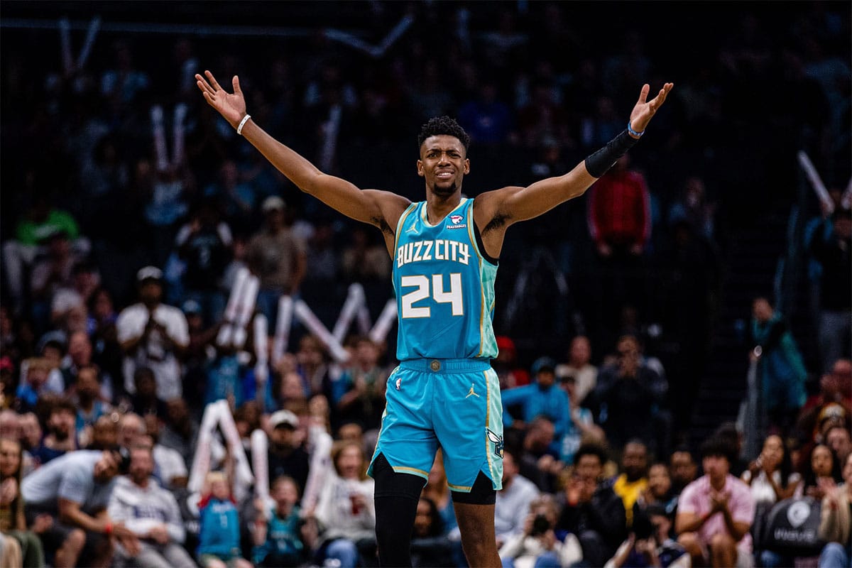 黄蜂队的布兰登-米勒向NBA其他球队发出“危险”警告1 黄蜂队的布兰登-米勒向NBA其他球队发出“危险”警告1