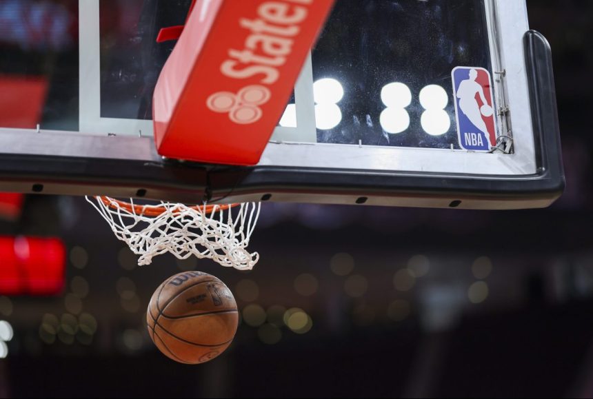 报告:迈阿密热火队等14支NBA球队因涉嫌盗用版权音乐被起诉 报告:迈阿密热火队等14支NBA球队因涉嫌盗用版权音乐被起诉