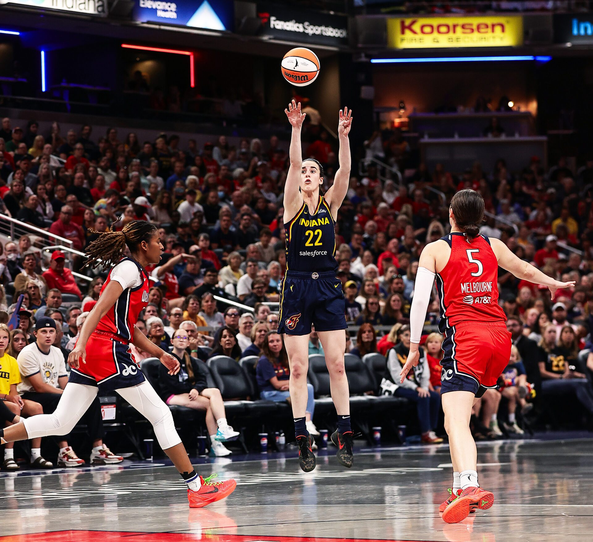NBA达成创纪录的11年760亿美元媒体转播权协议,美联社消息源称1 NBA达成创纪录的11年760亿美元媒体转播权协议,美联社消息源称2