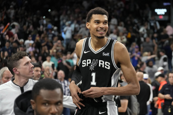 维克托-温班亚马当选2023-24赛季NBA年度最佳新秀