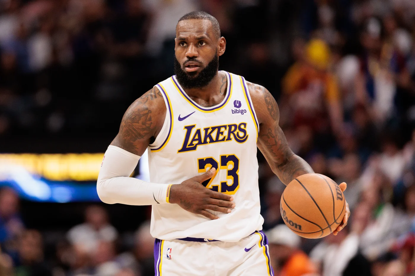 NBA内幕人士称勒布朗-詹姆斯不太可能参与湖人队教练搜索工作
