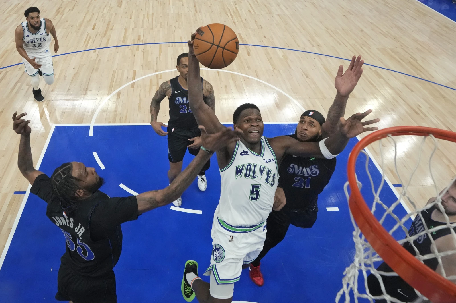 分析：2024年NBA总冠军或将由年轻球星领衔夺冠4
